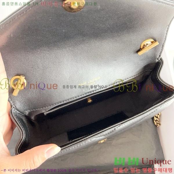 #ζ  ̴  821749-1001