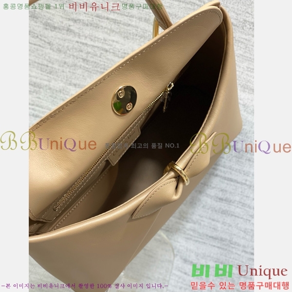 # ٺ  žڵ M0737-104