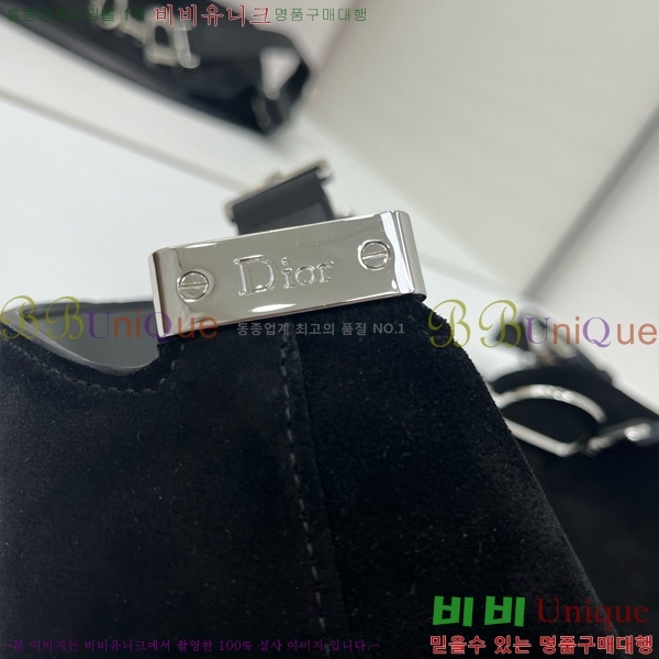 # ʼ ش JONATHAN ANDERSON ȣ M856325-1