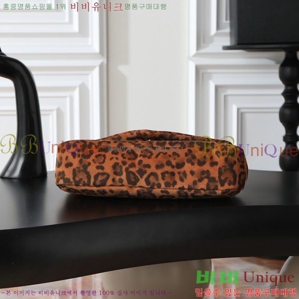 #ζ Į   734153-1001