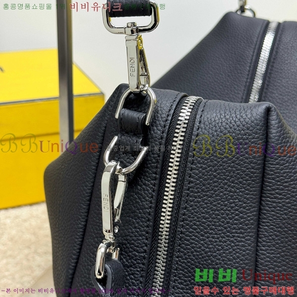 #  ΰ     7VA667-102