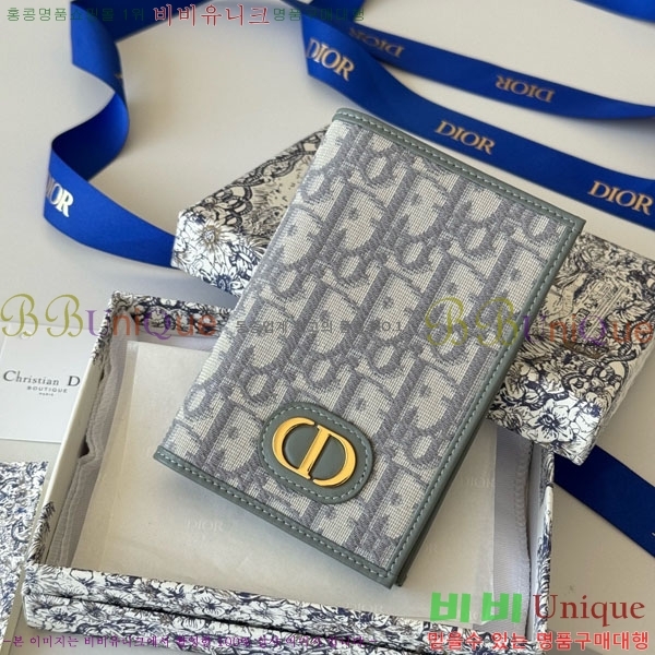 # 30 Montaigne  ̽ S2353-404