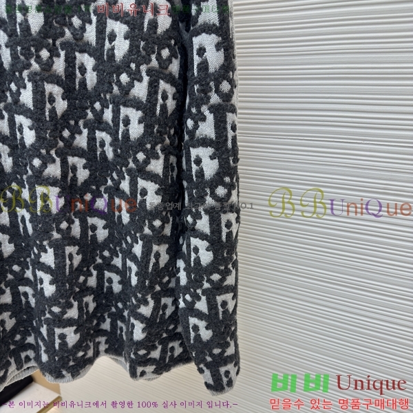  * ũ ũ  22DR2511192-1