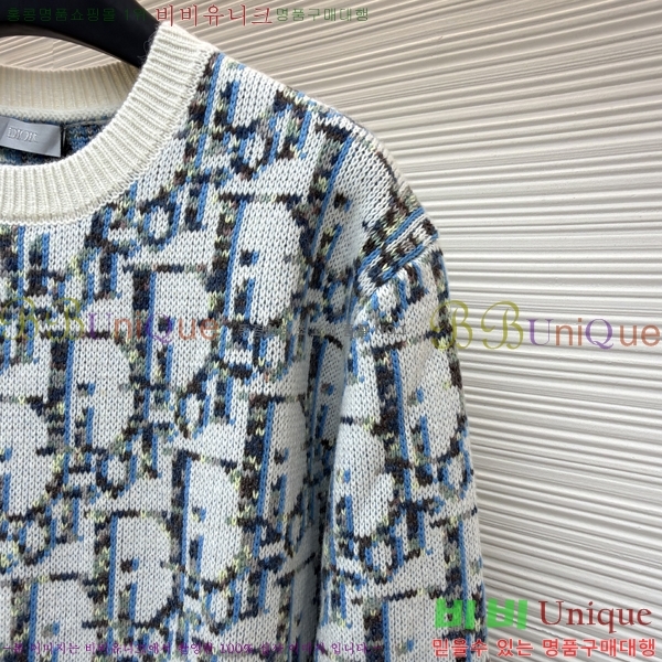  * ũ ũ  22DR2511192-1