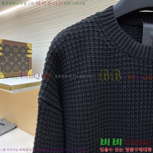  ũ*    25CH216817817-1