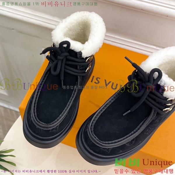  * þ    45LV25112011-2