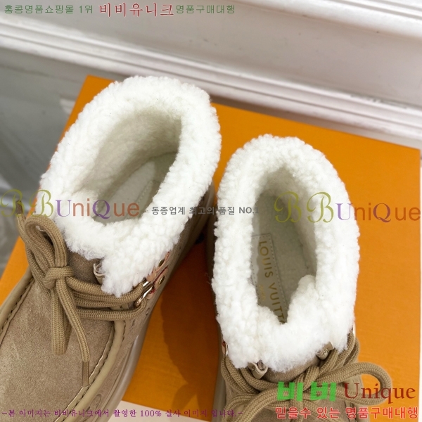  * þ    45LV25112011-1