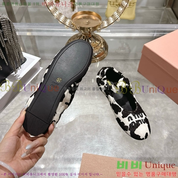  ̿̿ ÷ 28MU902304-1