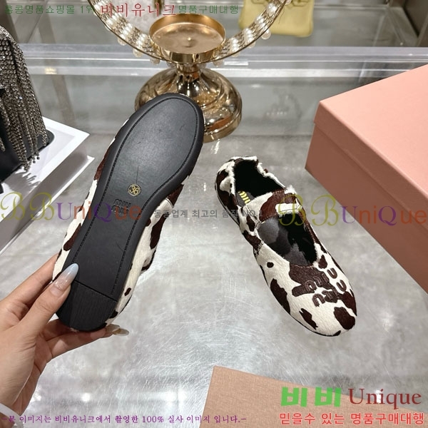  ̿̿ ÷ 28MU902304-2