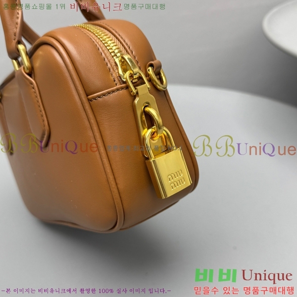 #�̿�̿� �Ƹ�ī�� ���� �� 5BB123-801