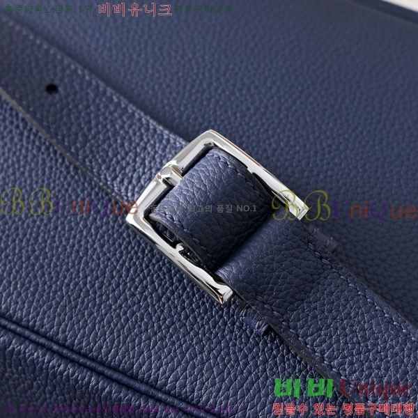 #޽  ٵ   H085735-104