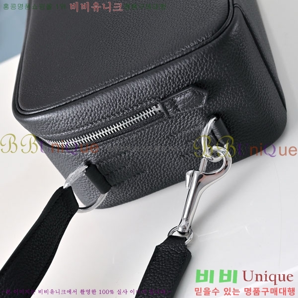 #޽  ٵ   H085735-101