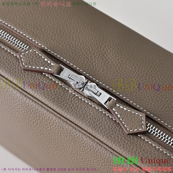 #޽  ٵ   H085735-102