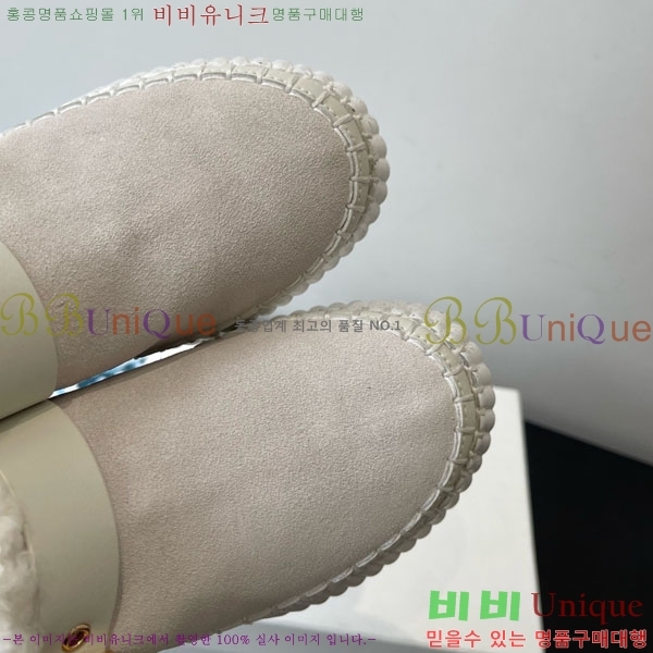 ο   þ Ŭ  34CHC8536218-4