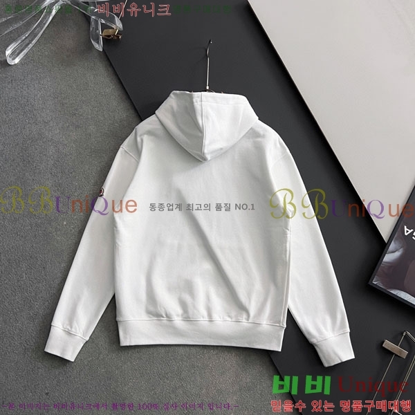 ���� ��**�� ������ MO234715-4