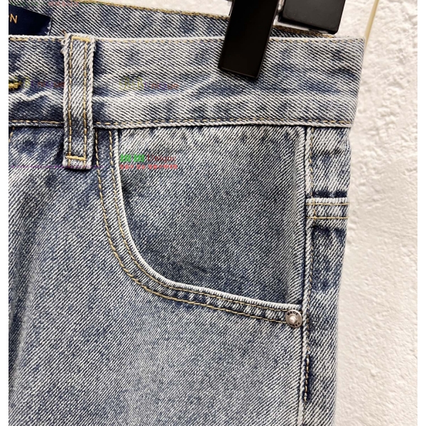 ���� ���̺��� û���� LV241371-7