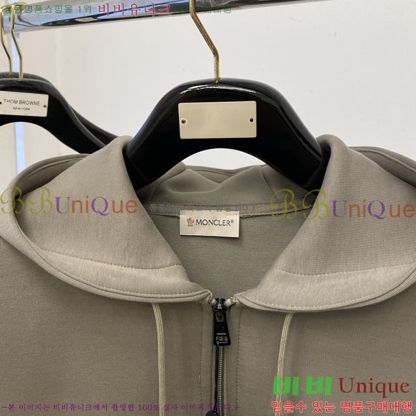 ���� ��**�� ���� MO836180