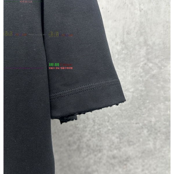 ���� ũ������ ���� Ƽ���� CH836711-1