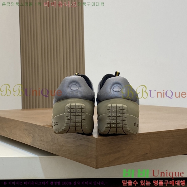���� ��**�� ����Ŀ�� M66424-6