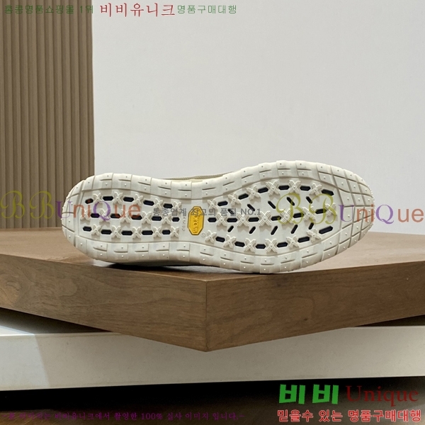 ���� ��**�� ����Ŀ�� M66424-4