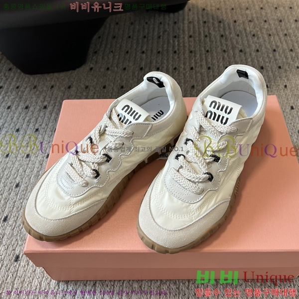 ���� �̿�̿� ����Ŀ�� M1052228-1