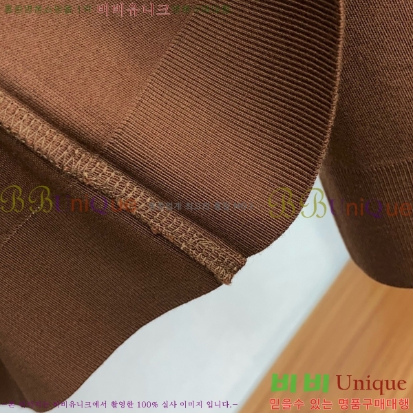 ���� ���ڷ� ��ġ�ڸ� ���� Ƽ���� BC715638-1