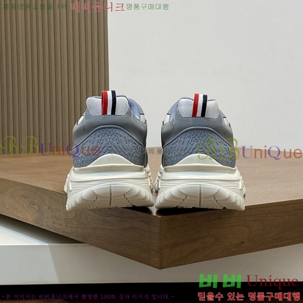 ���� ��**�� ����Ŀ�� M9706625-1
