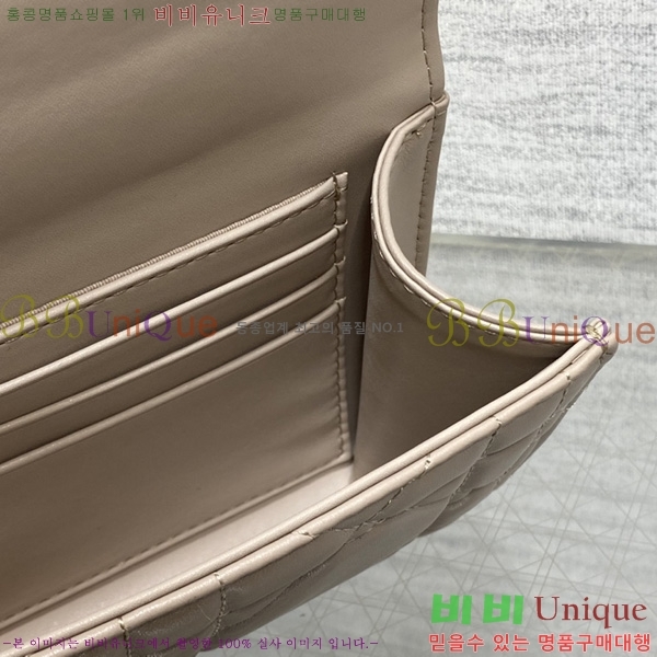 ��� Miss Caro Ŭ��ġ�� DO450665-103