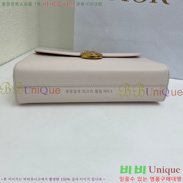 #��* �޴޸��� �Ŀ�ġ M3671-105