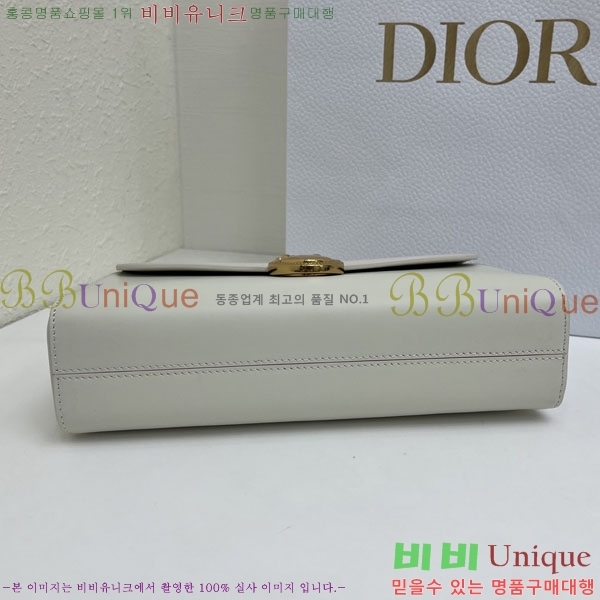 #��* �޴޸��� �Ŀ�ġ M3671-111