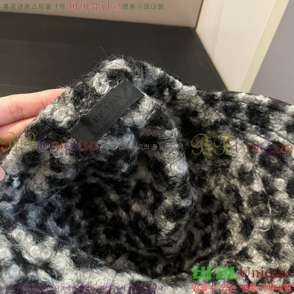 ����� ���� P1558040-1