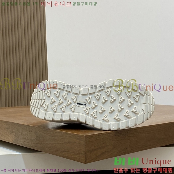 ���� ��**�� ����Ŀ�� M1005546-4