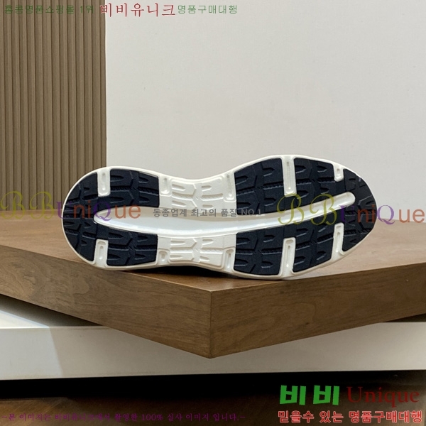 ���� ��**�� ����Ŀ�� M1006334-4