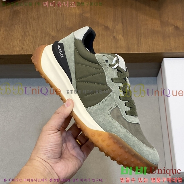 ���� ��**�� ����Ŀ�� M1022490-3