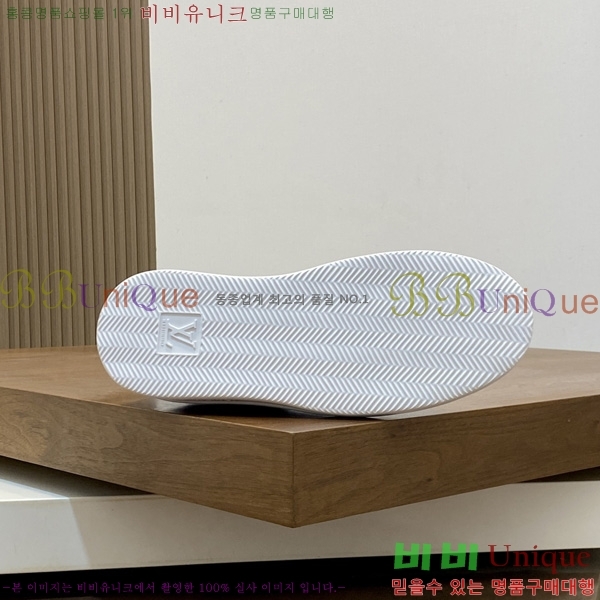 �ְ��� ���� ���̺��� ����Ŀ�� LV0811901-4
