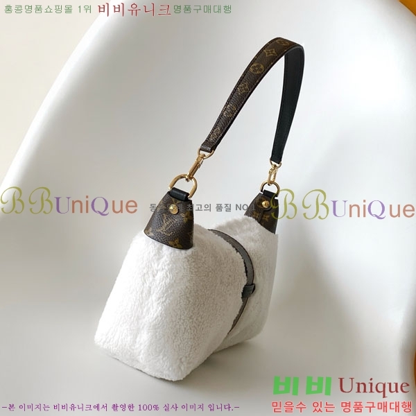 #����*�� Pochette Mia ����� M26245-101