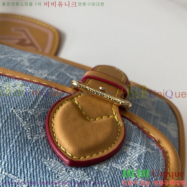 ����*��  SATCHEL ũ�ν��� M2A647-001